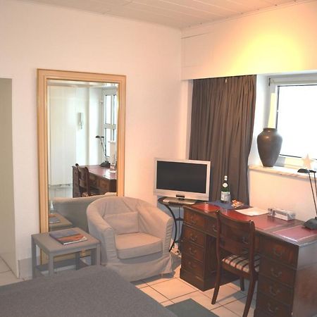 Av No.1 Apartment Dusseldorf Luaran gambar